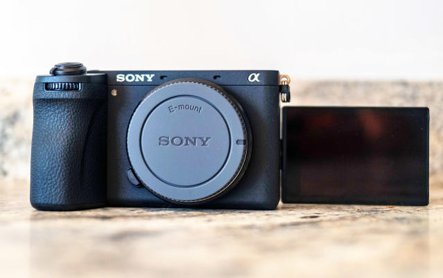 Sony's 26-megapixel A6700 is its new flagship APS-C mirrorless camera