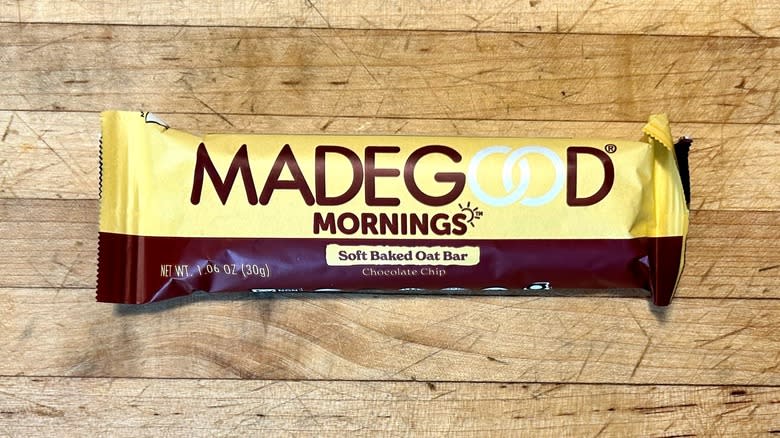 MadeGood oat chocolate chip bar