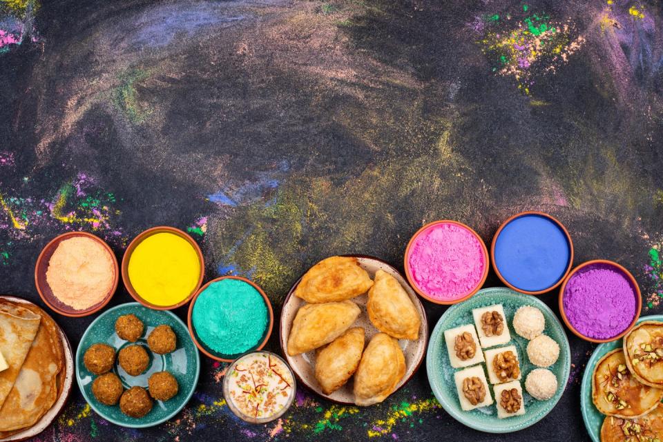 when is holi eat traditional foods