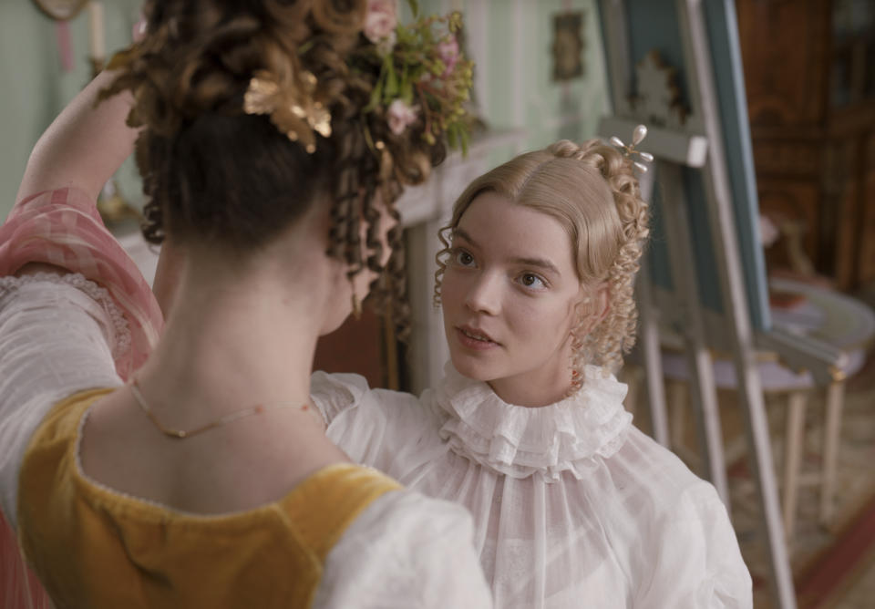 Anya Taylor-Joy en el papel de Emma Woodhouse en la película "Emma." de Autumn de Wilde en una imagen proporcionada por Focus Features. (Focus Features vía AP)