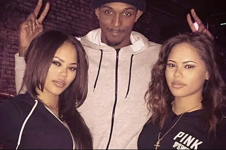 Lou Williams junto a las madres de sus hijos: Ashley Henderson y Rece Mitchell