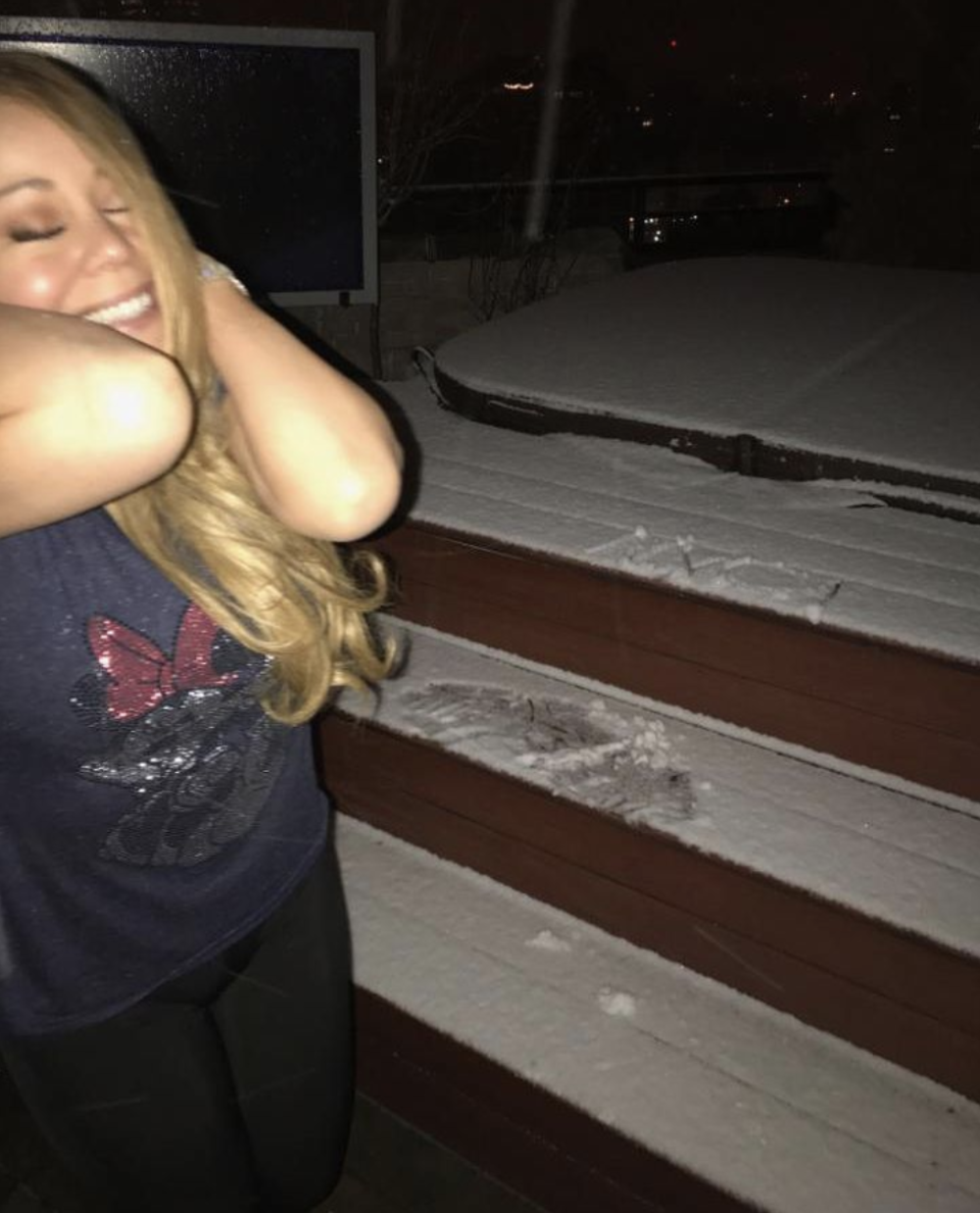 <p>“It’s snowing in NY!” the singer happily exclaimed. Seems the wintry wearher is putting Mariah back in the holiday spirit. “I may have to go get another [Christmas tree]!” (Photo: <a rel="nofollow noopener" href="https://www.instagram.com/p/BekMDf1HVjU/?taken-by=mariahcarey" target="_blank" data-ylk="slk:Mariah Carey via Instagram;elm:context_link;itc:0;sec:content-canvas" class="link ">Mariah Carey via Instagram</a>) </p>