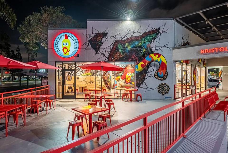 Dave’s Hot Chicken in Santa Ana, Calif., has a grafitti-style mural on the outside.