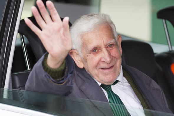 War veteran Bernard Jordan escapes care home for D-Day 70th anniversary trip