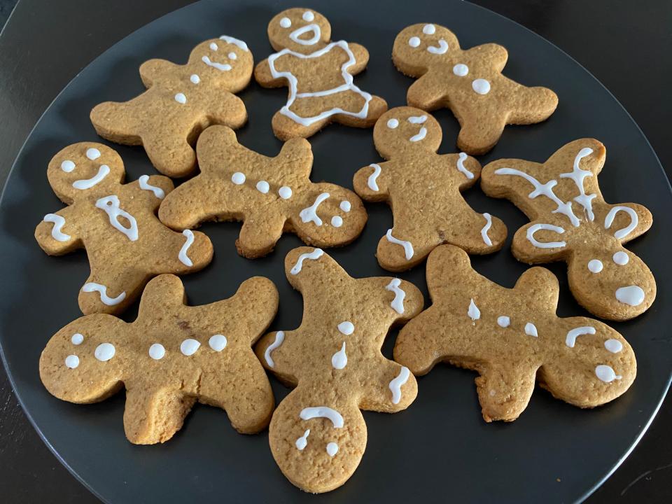 Buddy Valastro's decorated gingerbread cookies on plate