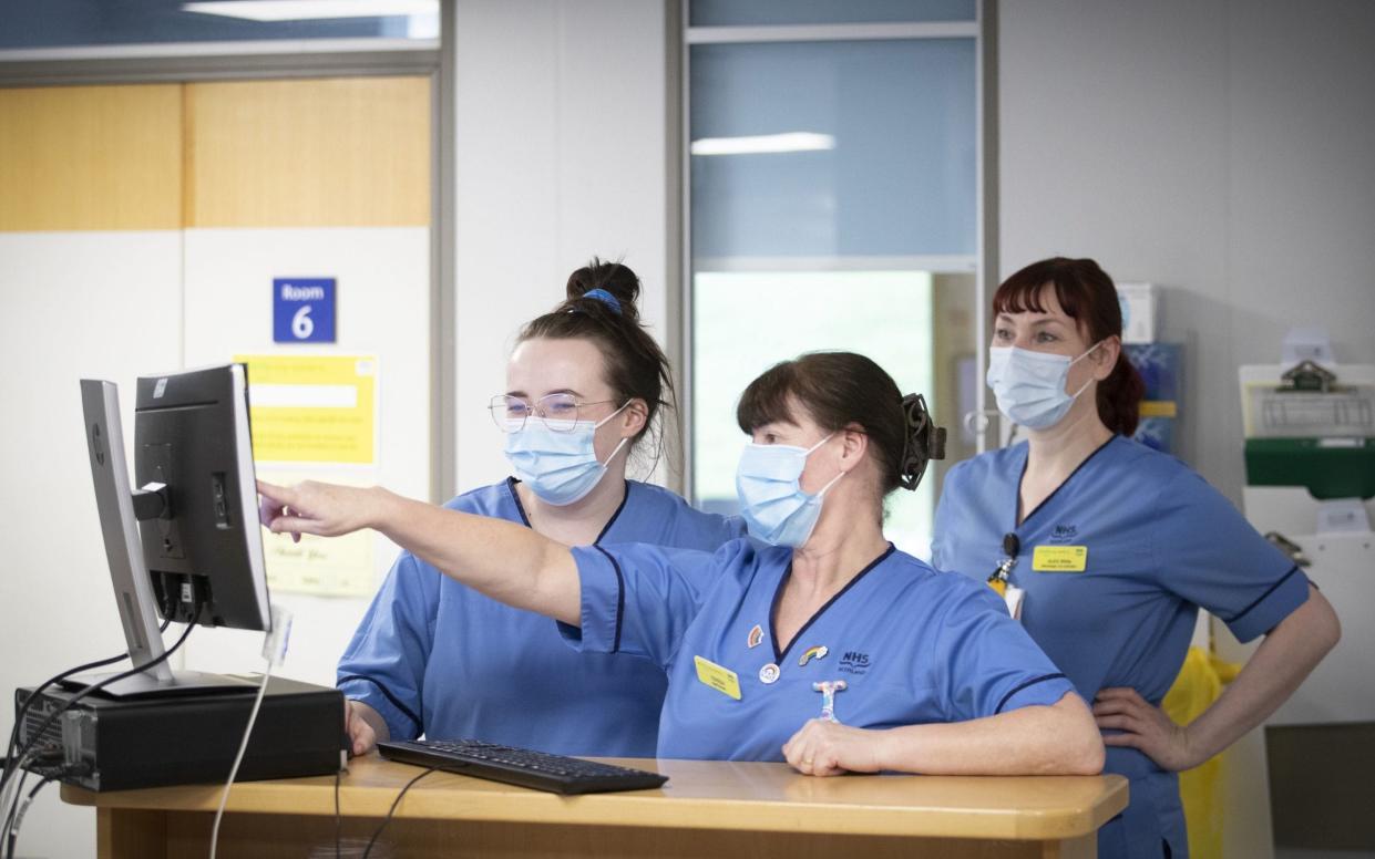 NHS nurses - Jane Barlow/PA Wire