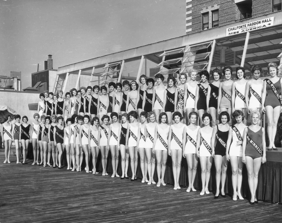 Miss America hopefuls, circa 1962, definitely wore swimsuits in the competition. (Photo: Getty Images)