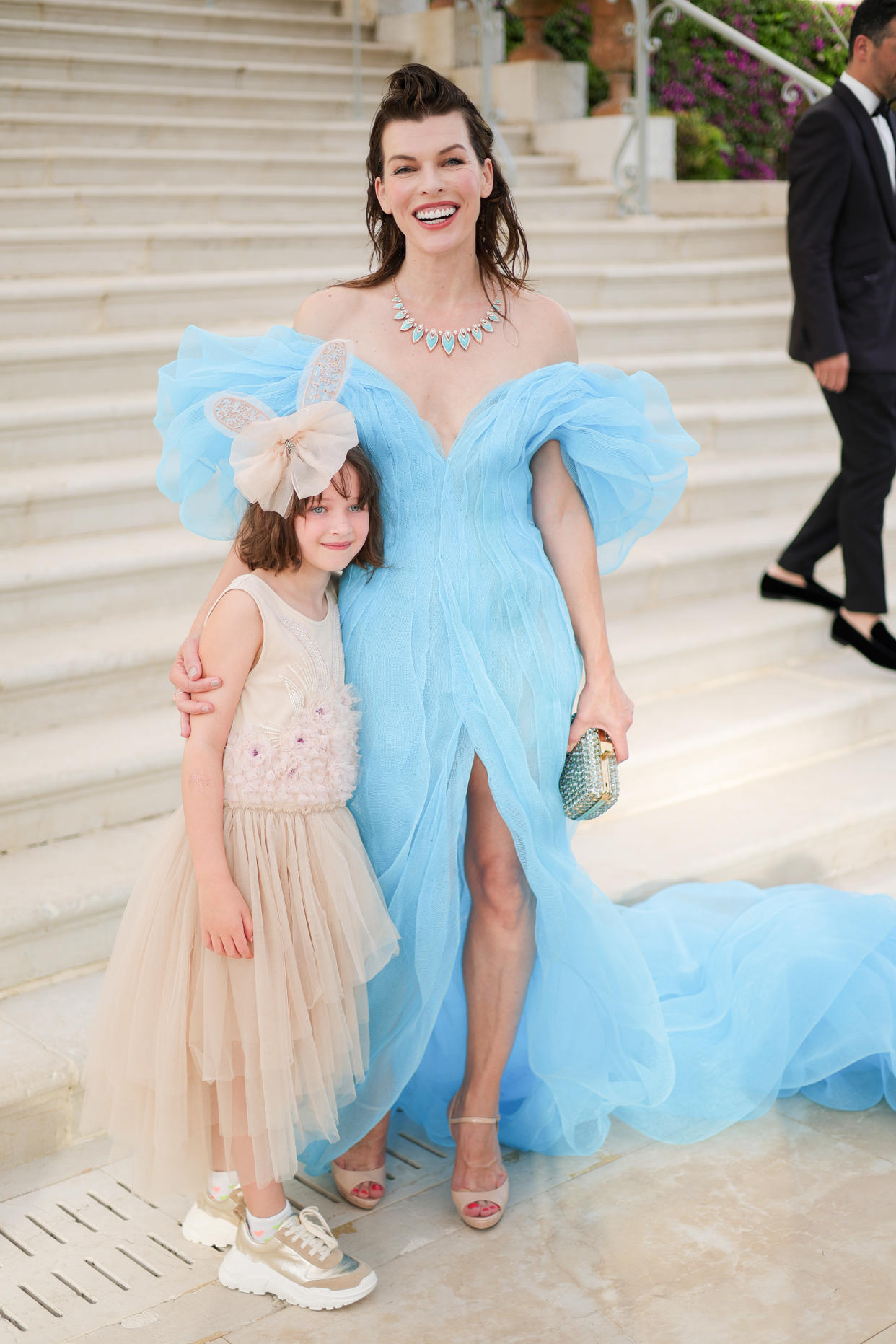 CAP D'ANTIBES, FRANCE - MAY 26: Milla Jovovich and her daughter Dashiel Edan Anderson attend the amfAR Cannes Gala 2022 at Hotel du Cap-Eden-Roc on May 26, 2022 in Cap d'Antibes, France. (Photo by John Phillips/amfAR/Getty Images for amfAR)