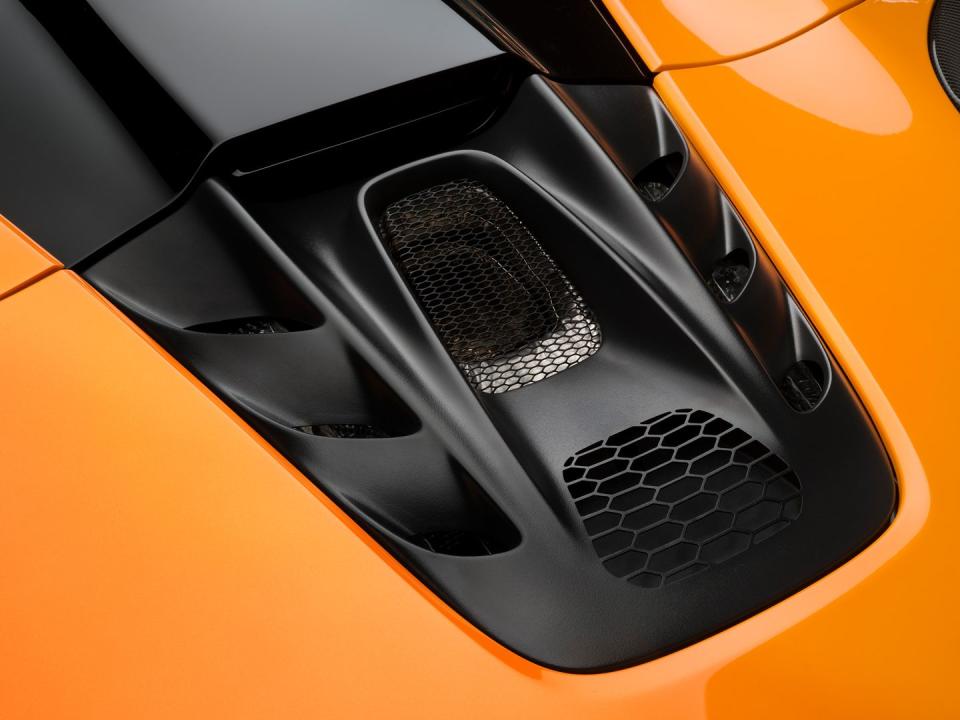 2025 mclaren artura spider