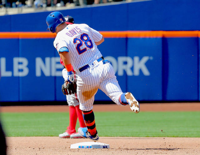 New York Mets' J.D. Davis (28) celebrates hitting a home run against the  Cleveland Indians during