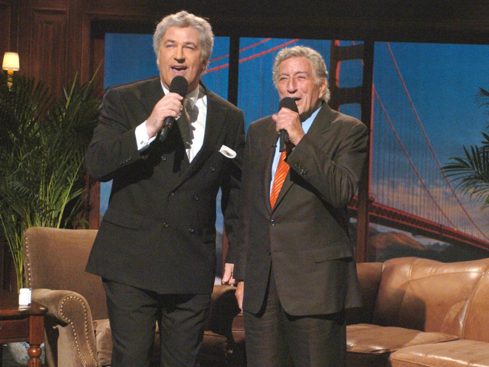(L-R) Alec Baldwin and Tony Bennett on ‘SNL’ in 2006