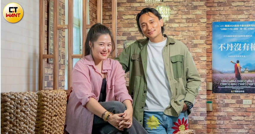 不丹導演巴沃邱寧多傑與製片妻子賴梵耘拍片時遇到許多奇蹟，不過兩人就連當初他們相遇也是遠在千里外的緣分牽線。（圖／焦正德攝）