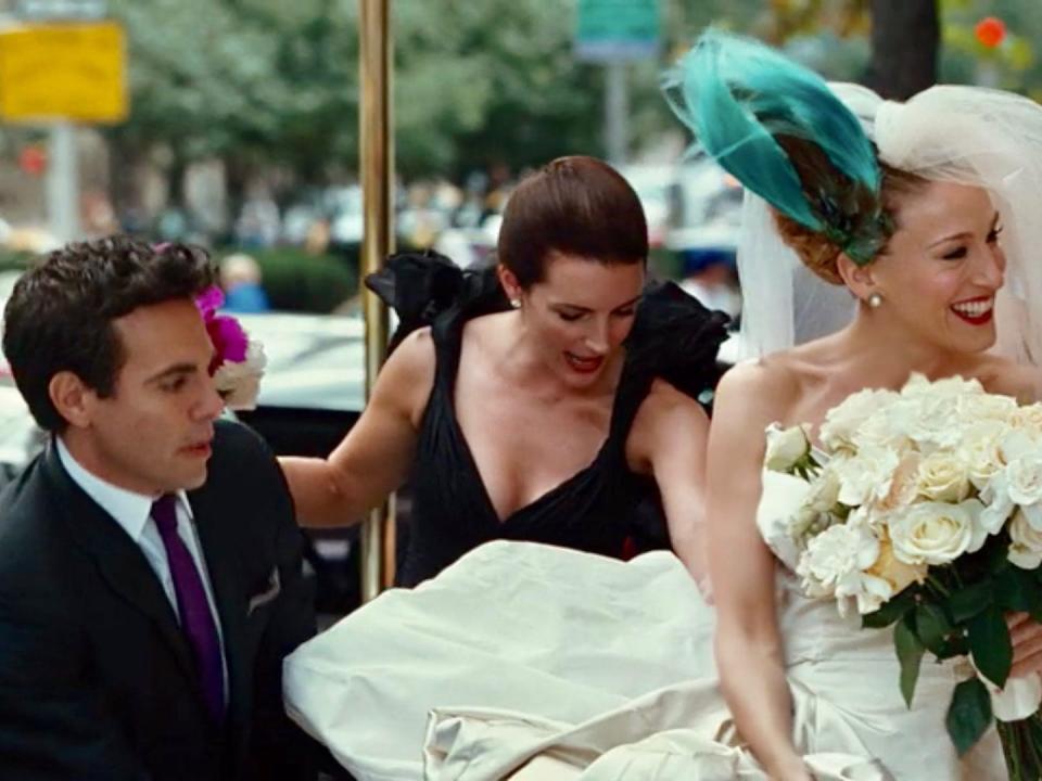 carrie bradshaw sex and the city movie wedding dress