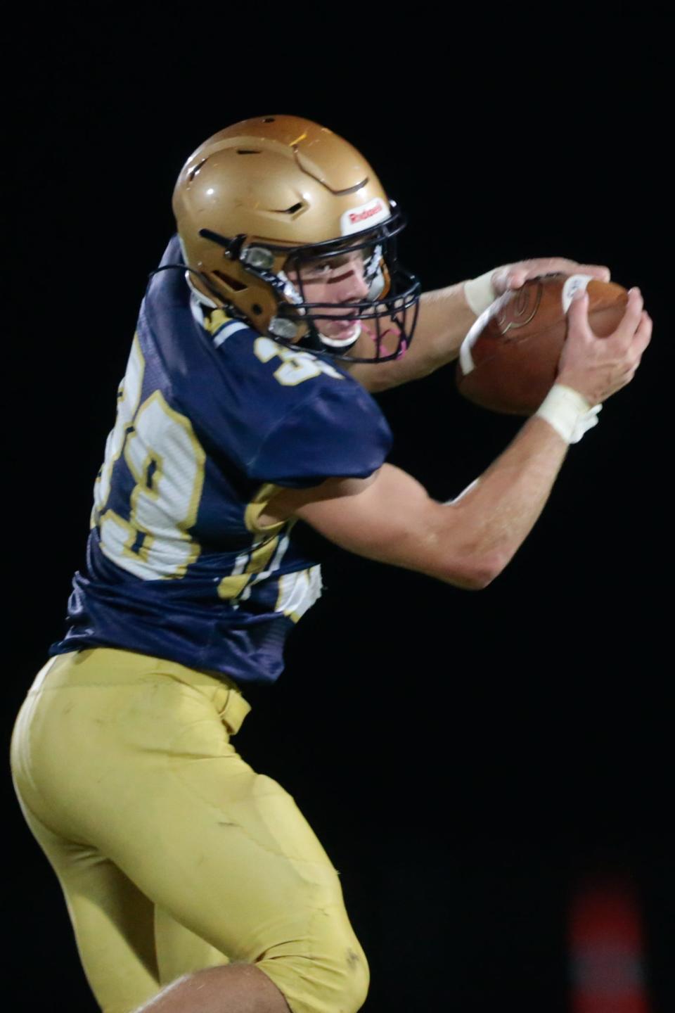 Running back Finn Dunshee broke off runs of 67 and 60 yards to spark the offense in Hayden's 39-19 win over Columbus. Hayden next will play Holton in the 3A semifinals. (file photo)