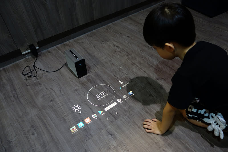 我滑的不是觸控 是未來 Sony Xperia Touch 初體驗