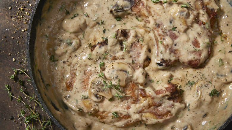 Creamy pork chops