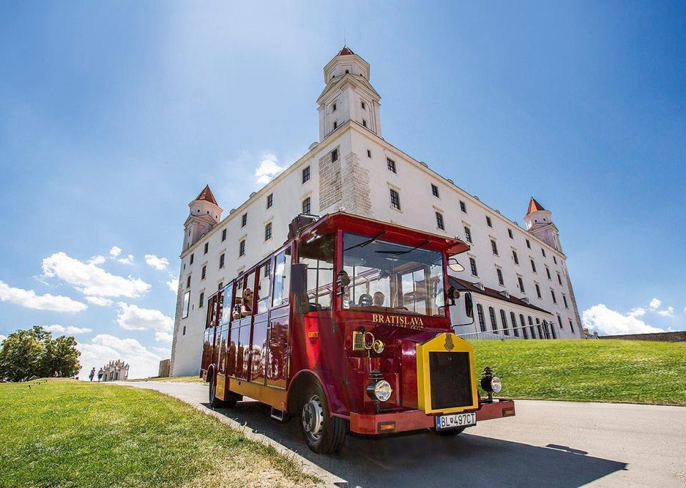 A Prešporáčik tour bus