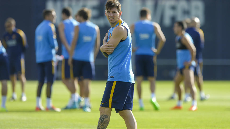 Messi se entrenó a la par del grupo y quiere estar ante Real Madrid.