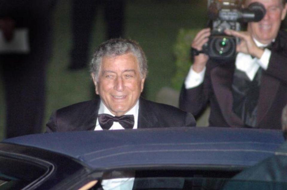 Tony Bennett arrives at Trump’s wedding to Melania Knauss on Jan. 25, 2005, in Palm Beach, Florida. (Jeffrey Langlois/Palm Beach Daily News)