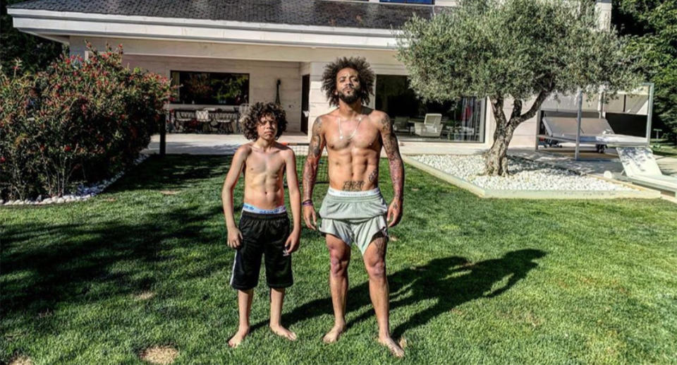 Marcelo luciendo abdominales (Foto: Instagram/@marcelotwelve)