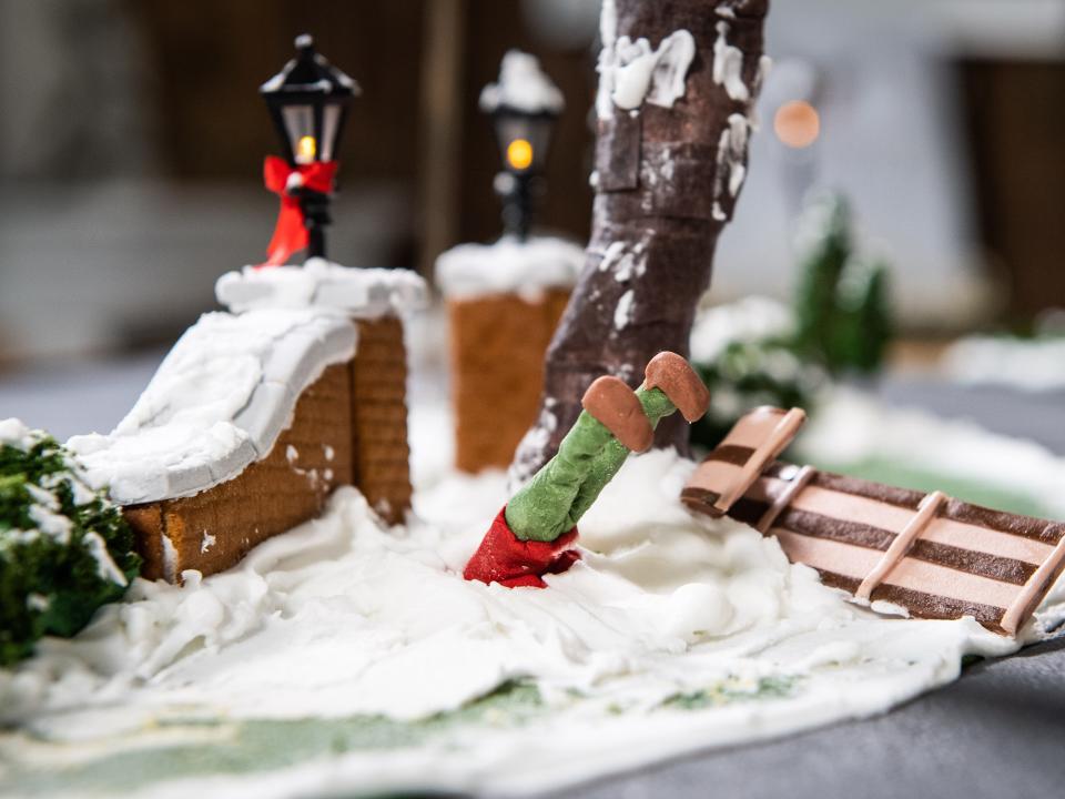 A gingerbread version of the McCallister house from "Home Alone"