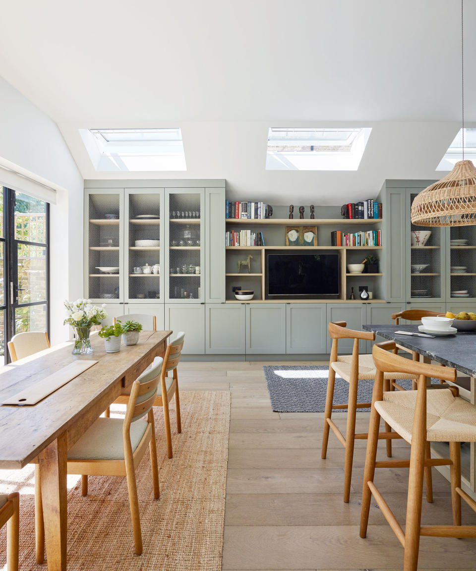 4. SOFTEN STORAGE IDEAS IN OPEN PLAN SPACES