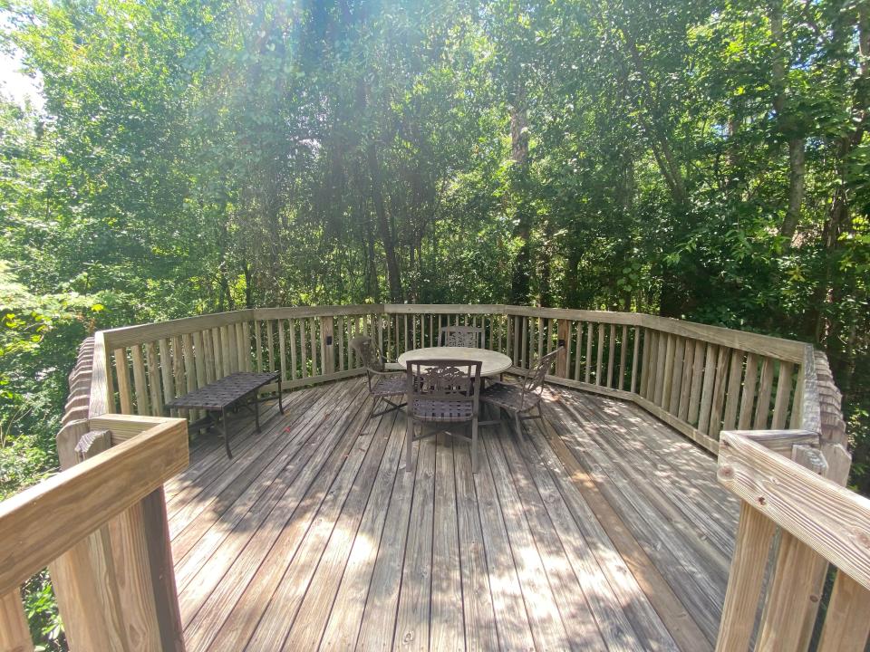 deck of the treehouse villa at saratoga springs resort