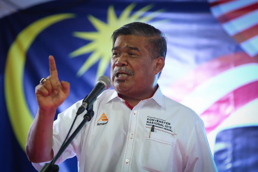 Amanah president Mohamad Sabu (pic) said he and his party has given full trust to Anwar as the Pakatan Harapan chairman to form a new government. — Picture by Yusof Mat Isa