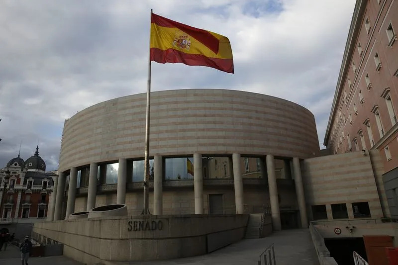 Spain approves bank tax, excludes most foreign units