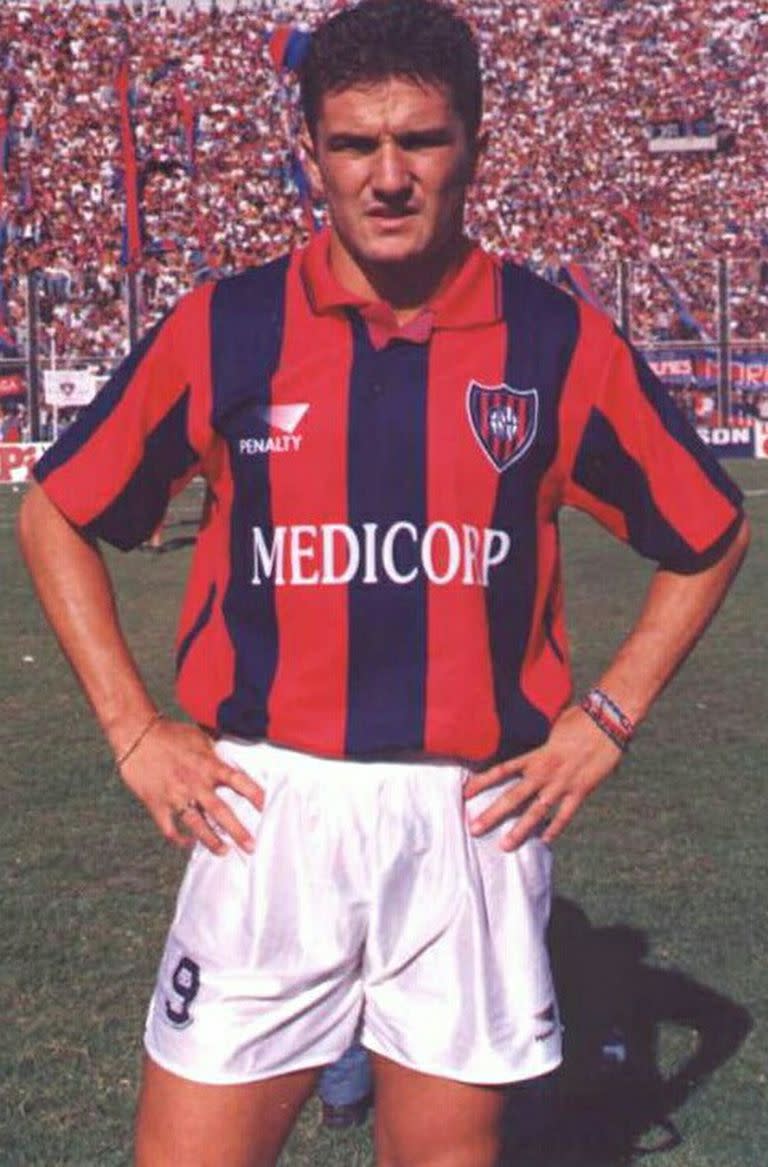 En San Lorenzo, estuvo una sola temporada, la 93/94, y no le fue bien