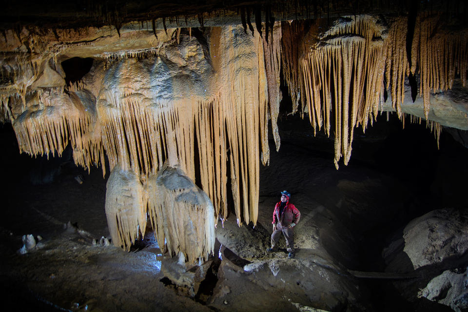 <p>Colossal Curtain – Location Unknown. (Photo: Ed Mccarthy / NSS / Caters News) </p>