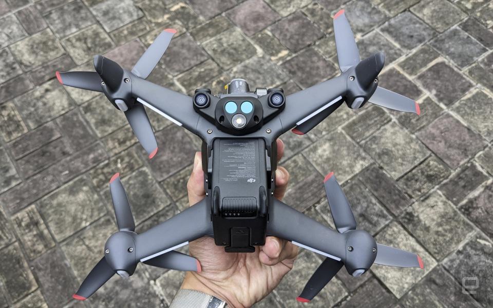 <p>DJI FPV Drone</p>
