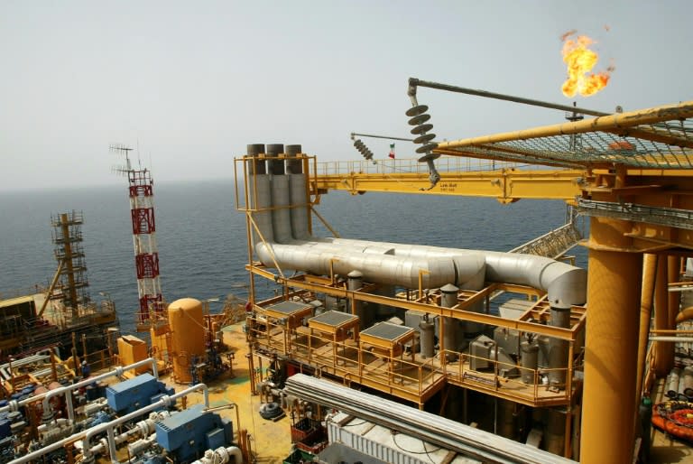 A file photo taken on May 16, 2004 shows an aerial view of Iran's Balal offshore oil platform after the inauguration of the offshore oil field developed by French major Total together with BowValley of Canada and Italy's Agip