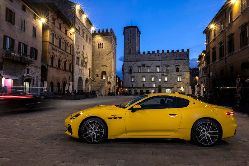 2023 Maserati GranTurismo Trofeo