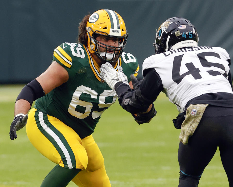 Green Bay Packers offensive tackle David Bakhtiari (69) reportedly suffered a major knee injury in practice. (AP Photo/Jeffrey Phelps, File)