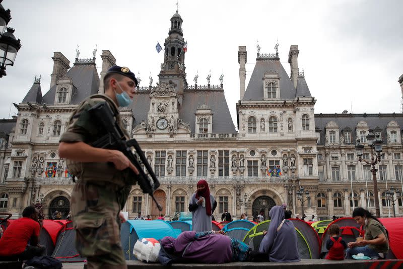 A camp of 300 migrants installed in front of the the City Hall in Paris