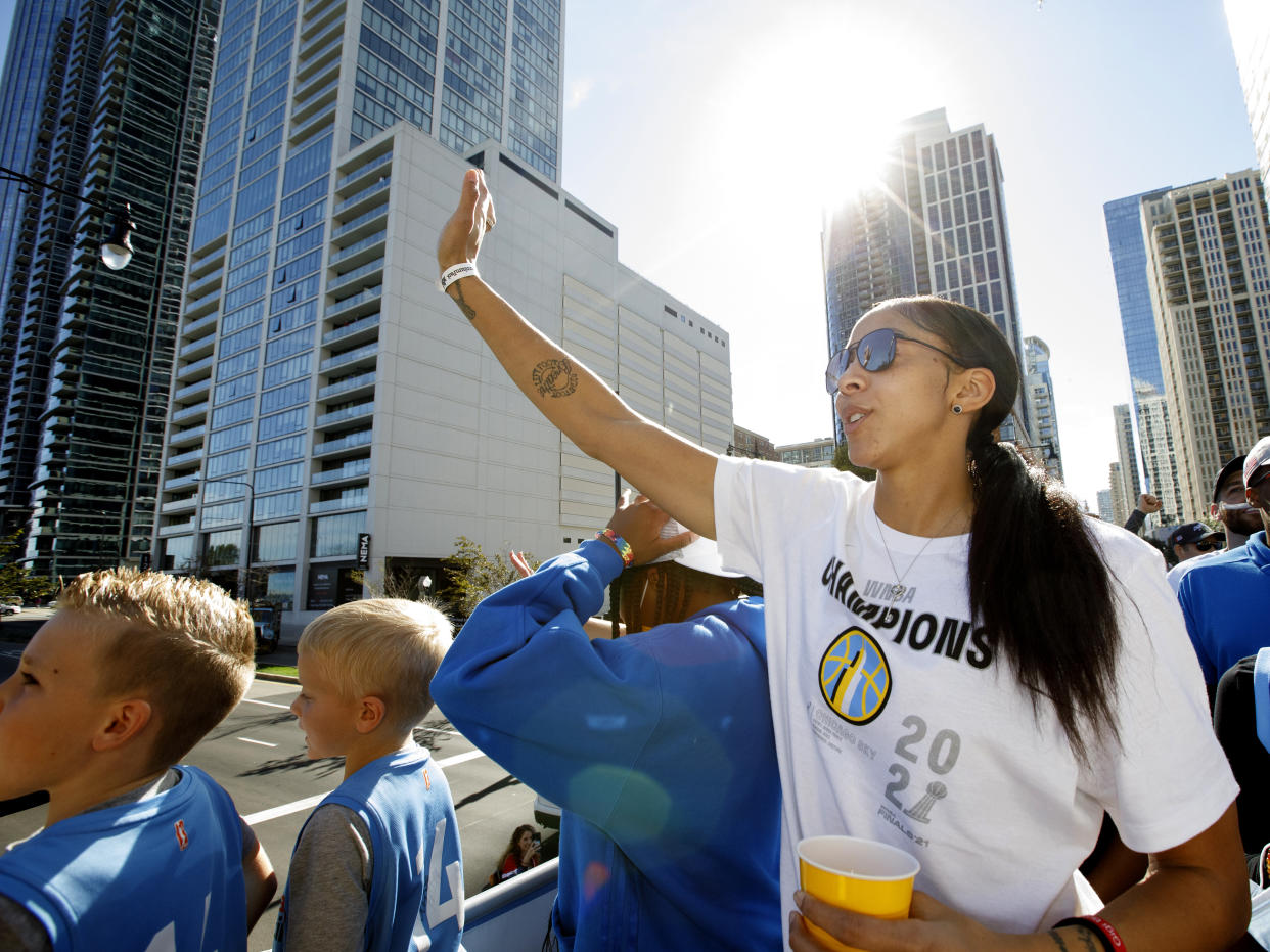 2021 Chicago Sky Championship Parade