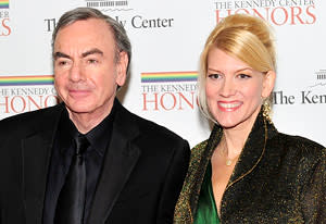 Neil Diamond and Katie McNeil | Photo Credits: Ron Sachs-Pool/Getty Images