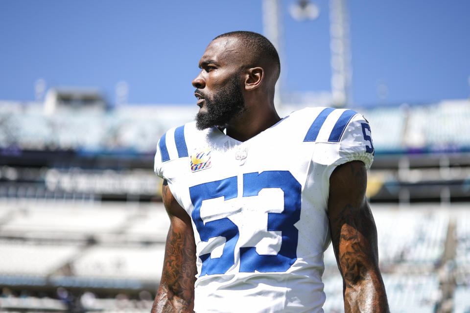 Shaquille Leonard handed out turkeys to Colts fans hours after getting released. (Photo by Perry Knotts/Getty Images)