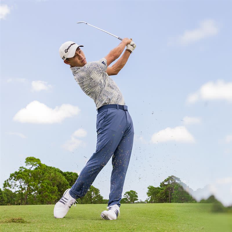 全新面料的推出幫助高爾夫球手更活動自如，同時減輕服飾的整體重量和密度。（圖／品牌業者提供）