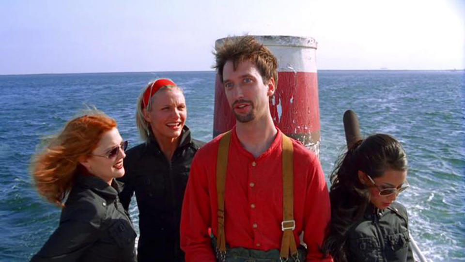 Tom Green with Drew Barrymore, Cameron Diaz and Lucy Liu. Photo: Colombia Pictures.