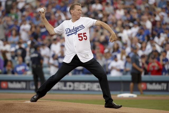 Orel Hershiser ceremony: Dodgers RHP, broadcaster officially a