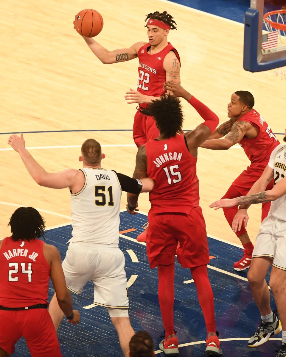 "Super Saturday" at Madison Square Garden on Saturday, February 1, 2020. Rutgers and Michigan compete in wrestling and men's basketball. R #22 Caleb McConnell grabs a rebound in the first half. 