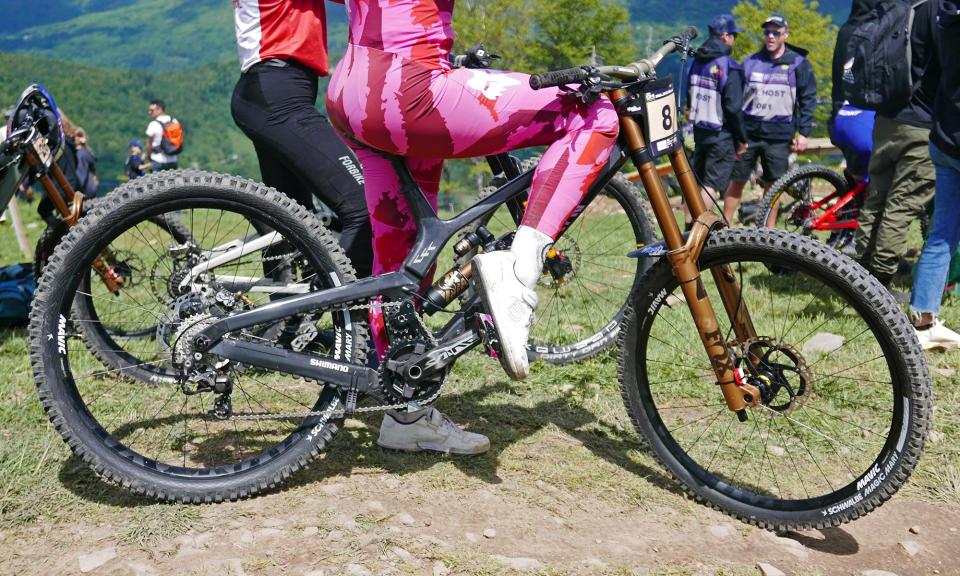 Canyon Sender CFR prototype carbon high single-pivot downhill race DH bike, pre-race