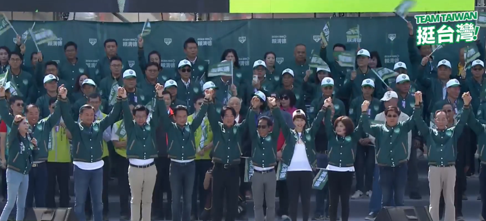 台南造勢活動現場，湧入破2萬人綠營支持者。（圖取自賴清德臉書）