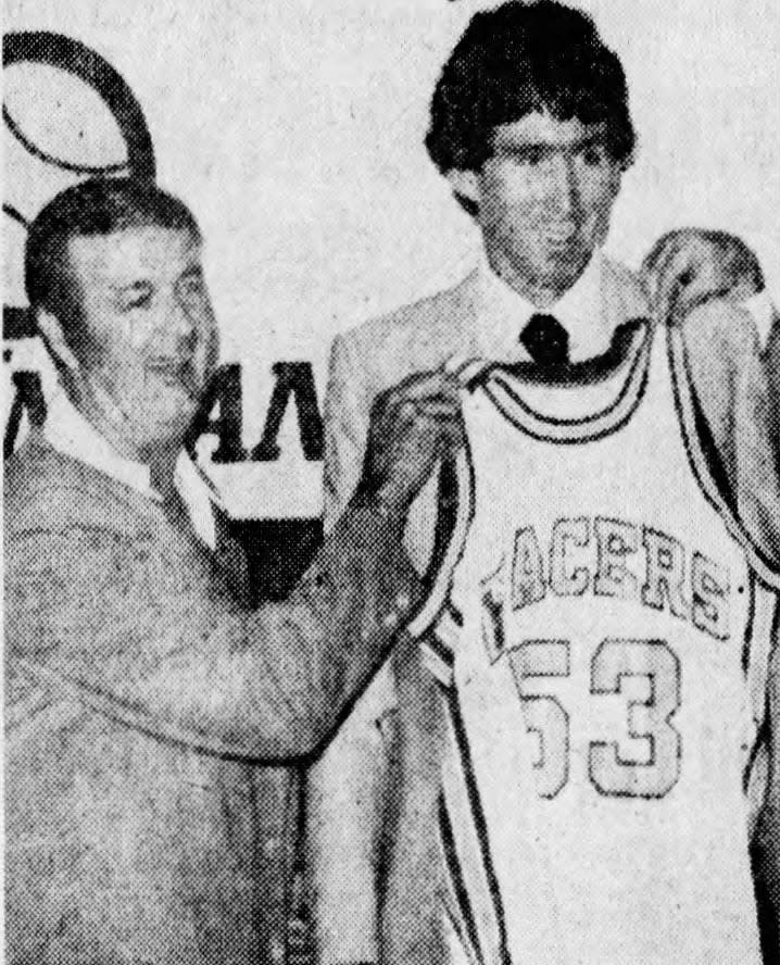 Rick Robey with Pacers coach Slick Leonard in 1978 after the team took Robey with its third overall pick in the NBA draft.