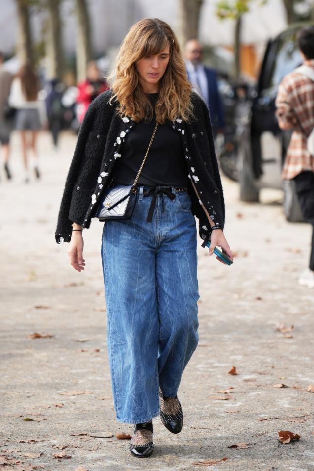 29 inspirational street style shots of wide leg jeans