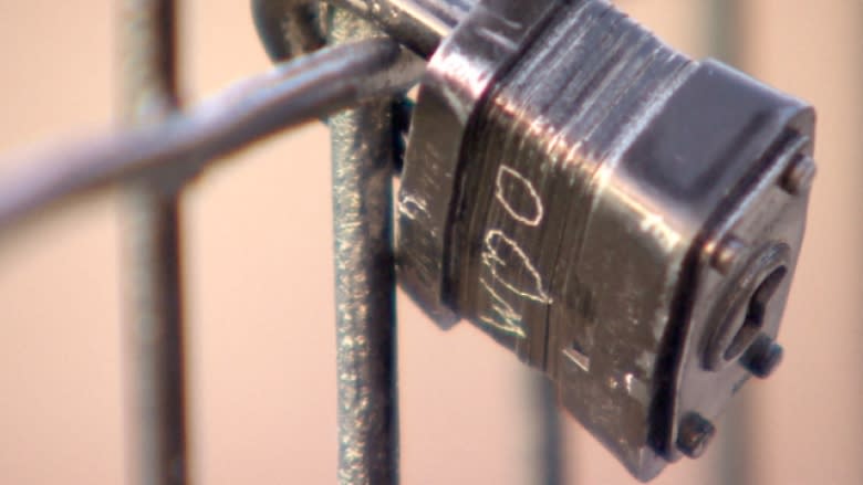 Locksmith wants to return High Level Bridge 'love locks' to owners