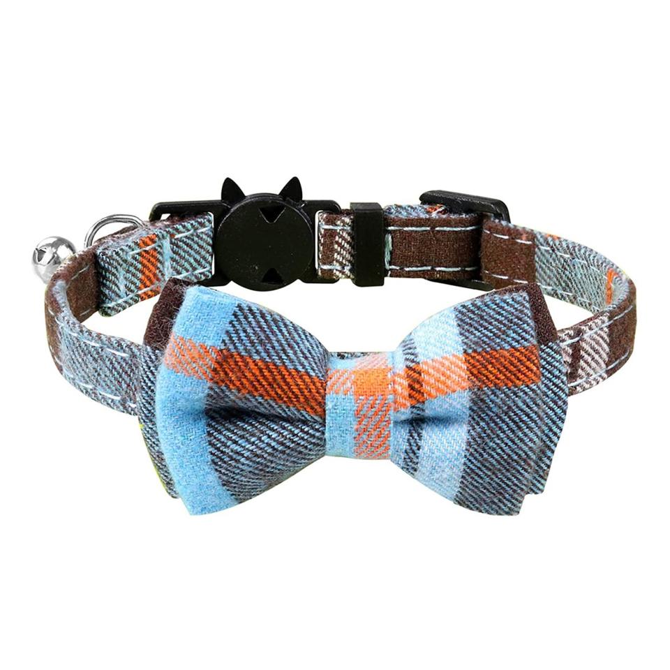 Product photo of Joytale Breakaway Cat Collar with Bow Tie and Bell, Cute Plaid Patterns, 1 or 2 Pack Kitty Safety Collars