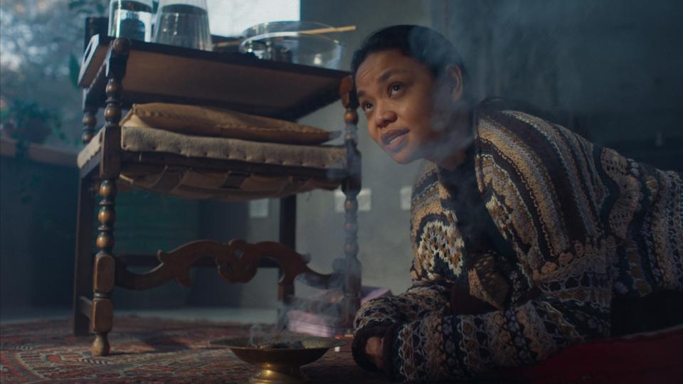 柴佛娜希爾飾演片中神祕的薩滿「黛安娜」。（圖／車庫）